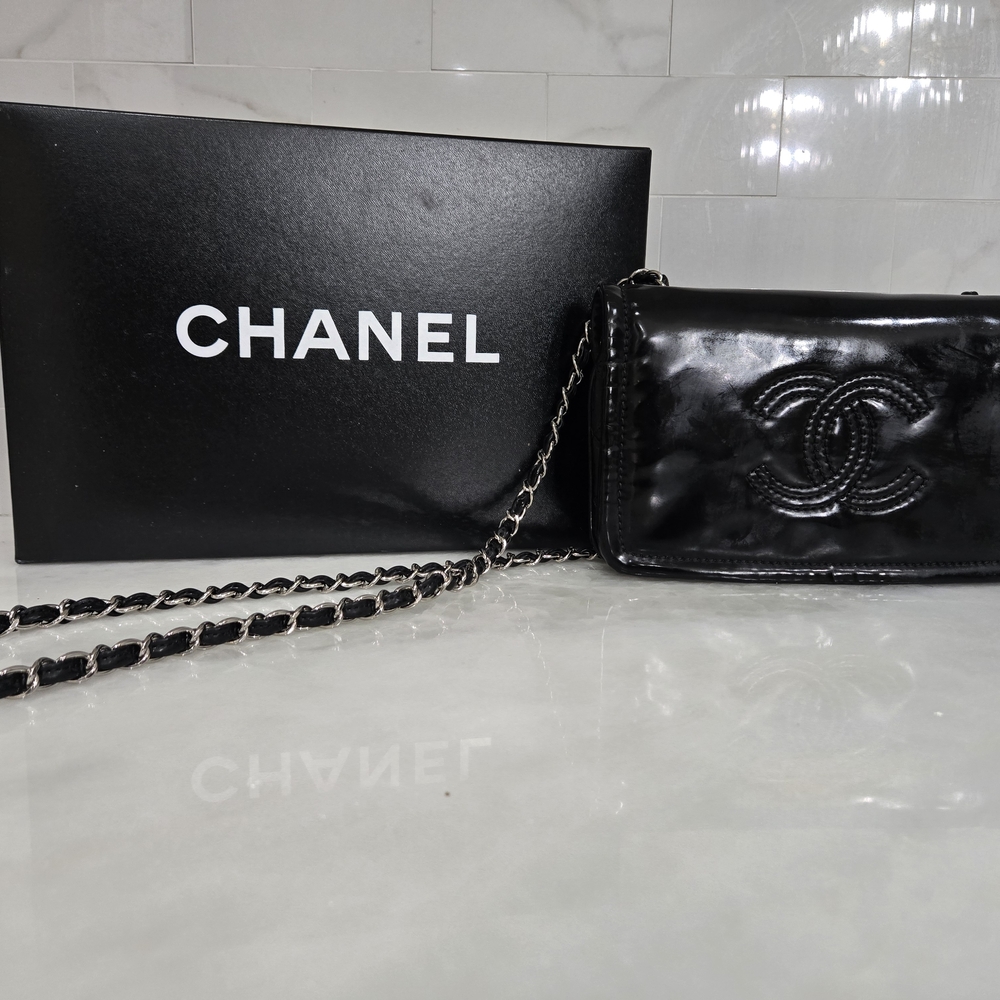 Chanel Glossy Black Crossbody Bag with Chain